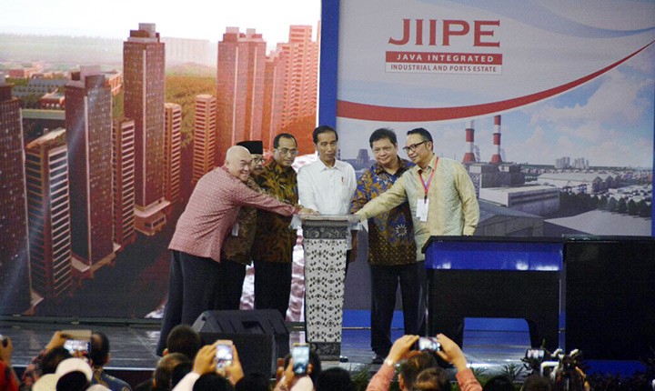 Jokowi Inaugurates JIIPE Industrial Area in Gresik